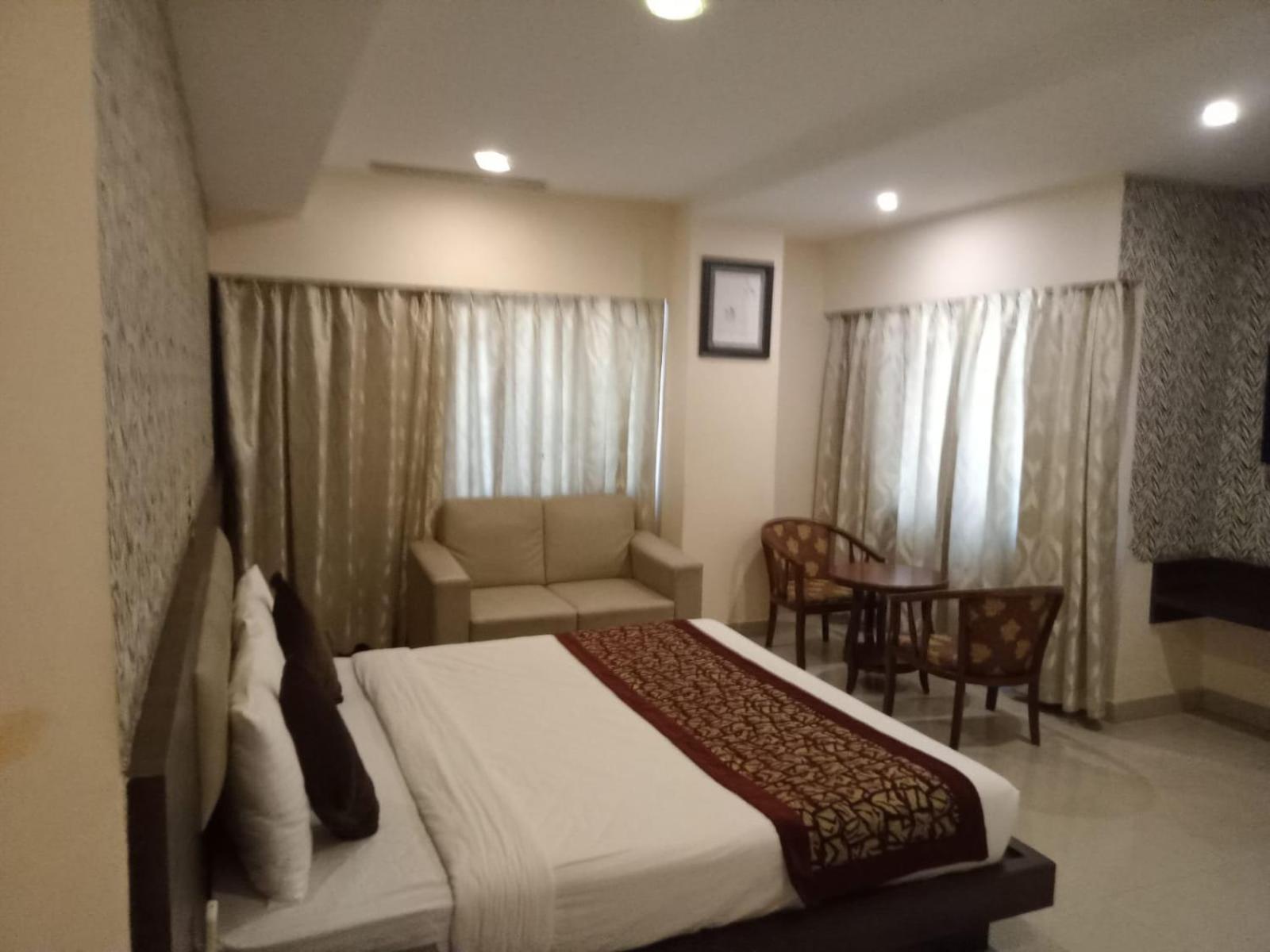 The Contour Hotel Гувахати Экстерьер фото