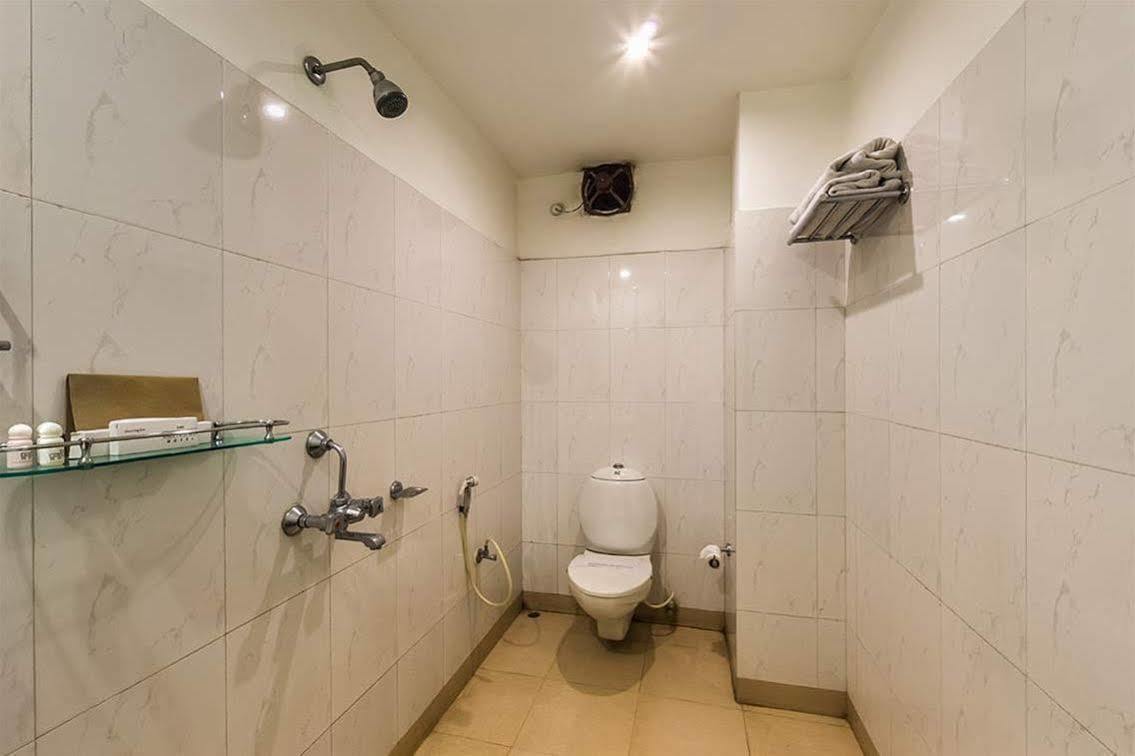 The Contour Hotel Гувахати Экстерьер фото